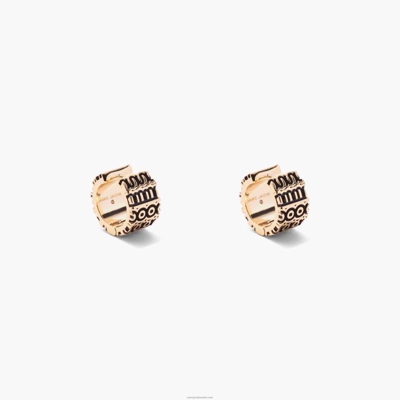 Marc Jacobs monogrammile on graveeritud rõngad 4BZR438